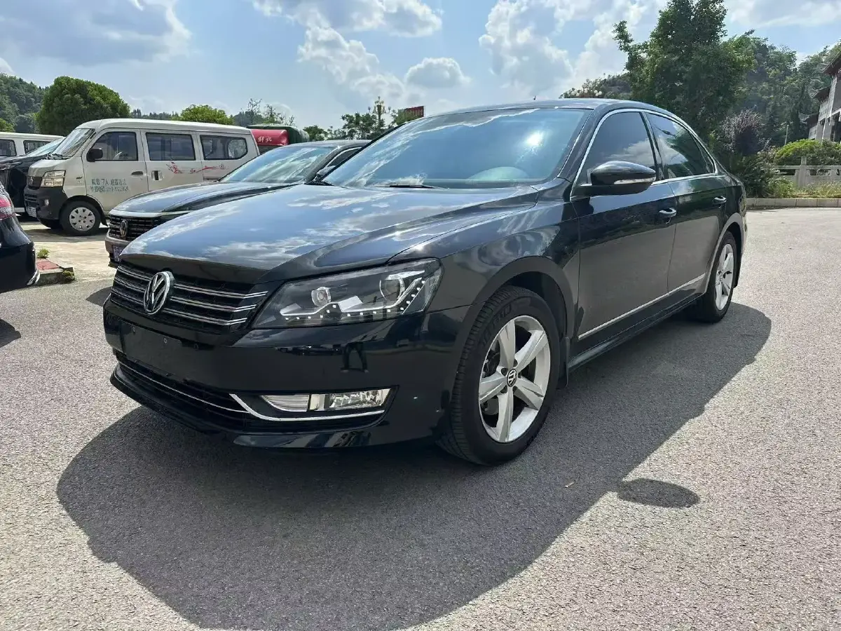 2015 Volkswagen Passat 1.8T 160HP L4 7DCT