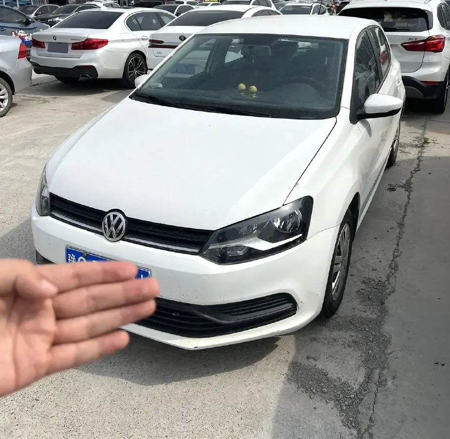 2016 Volkswagen Polo 1.4L 90HP L4 6AT