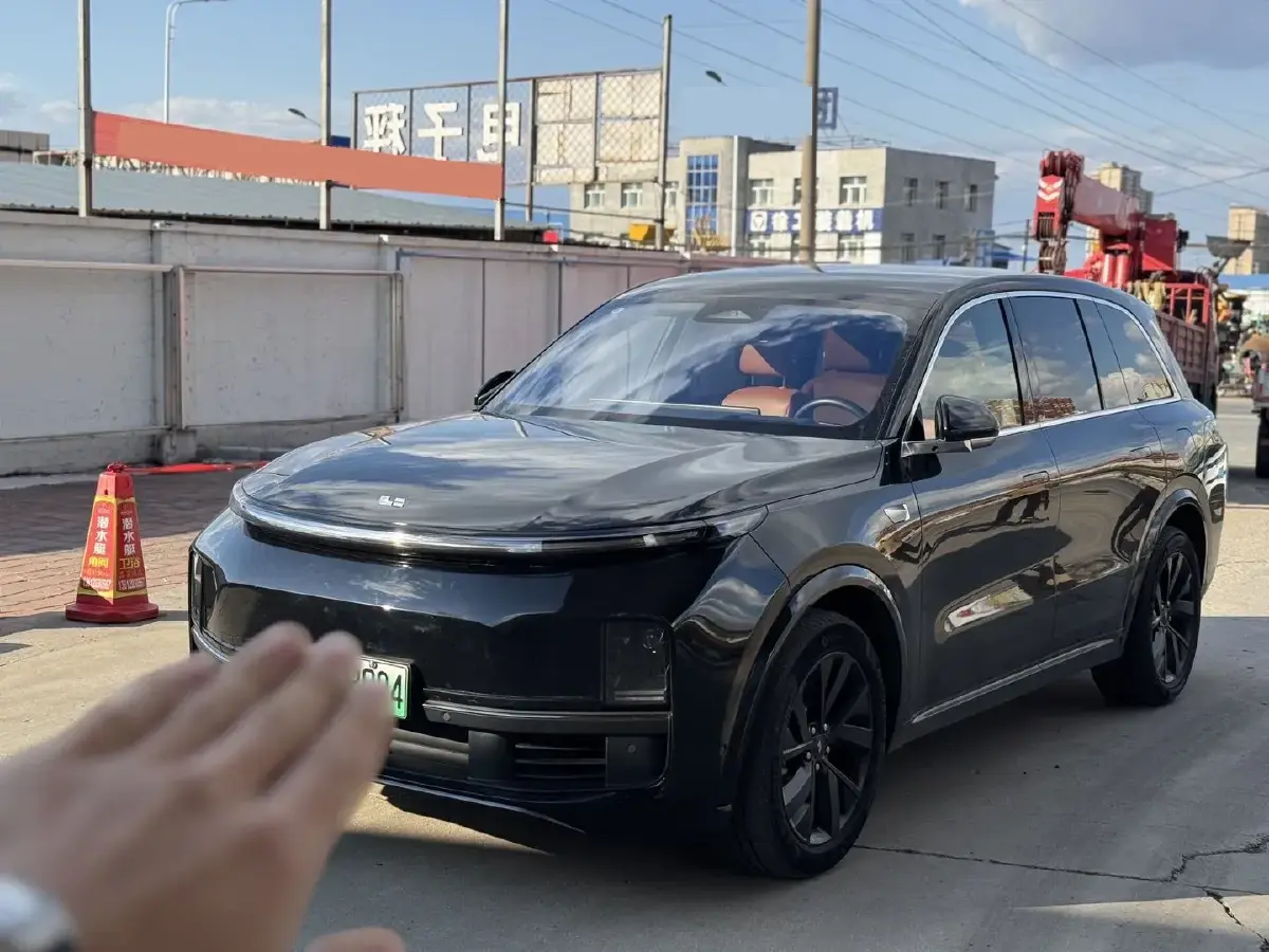 2023 Li L8 Range Extended 154HP REEV 40.9KWH