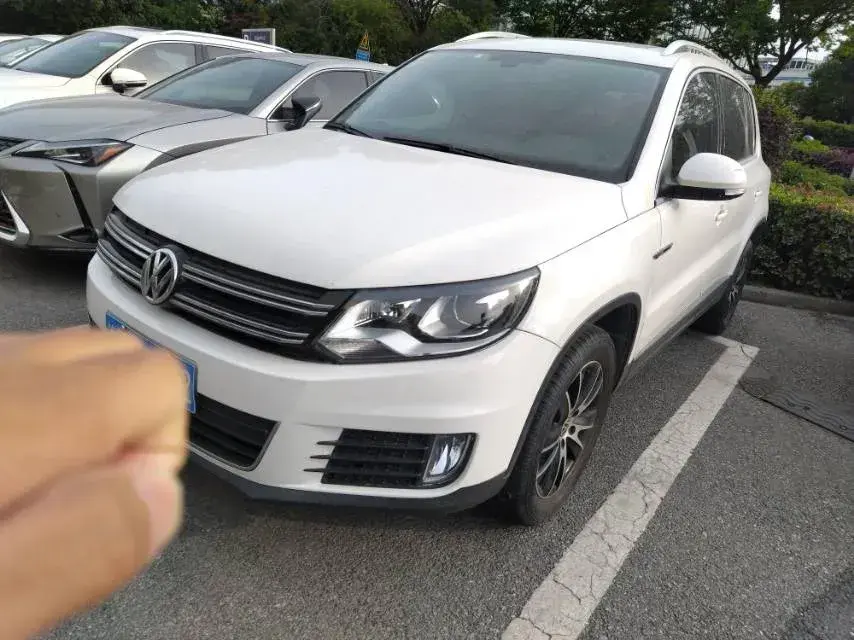 2016 Volkswagen Tiguan 1.8T 160HP L4 6AT