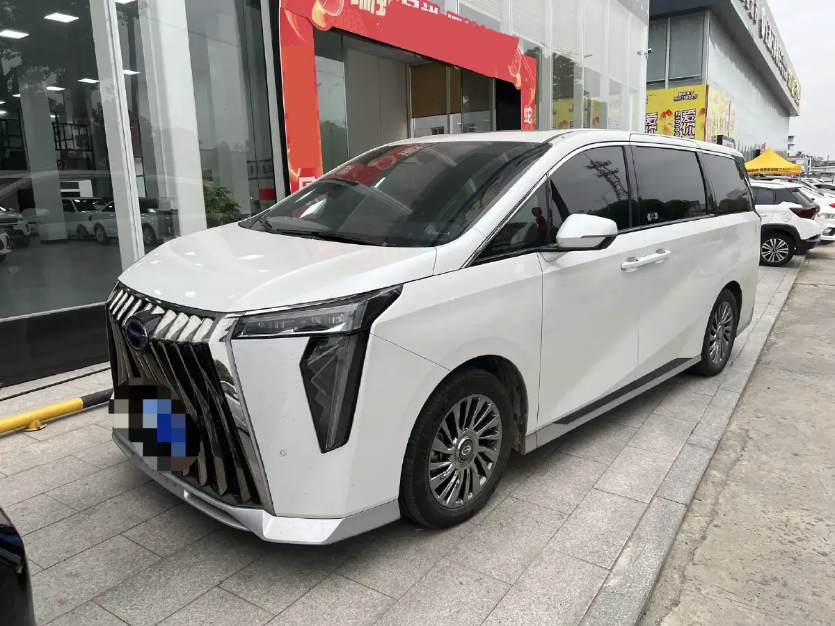 2023 GAC Trumpchi M8 2.0T 190HP L4 E-CVT Hybrid