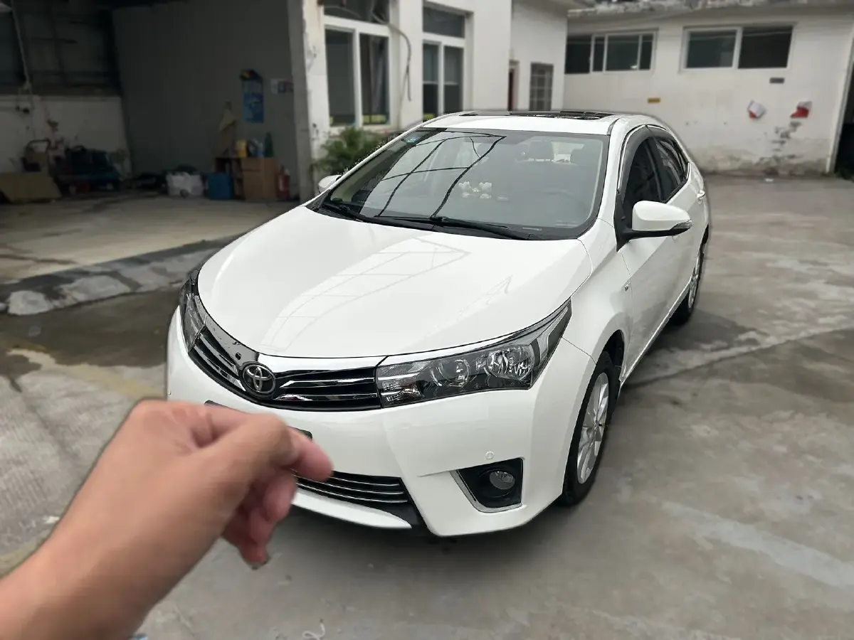 2016 Toyota Corolla 1.6L 122HP L4 CVT