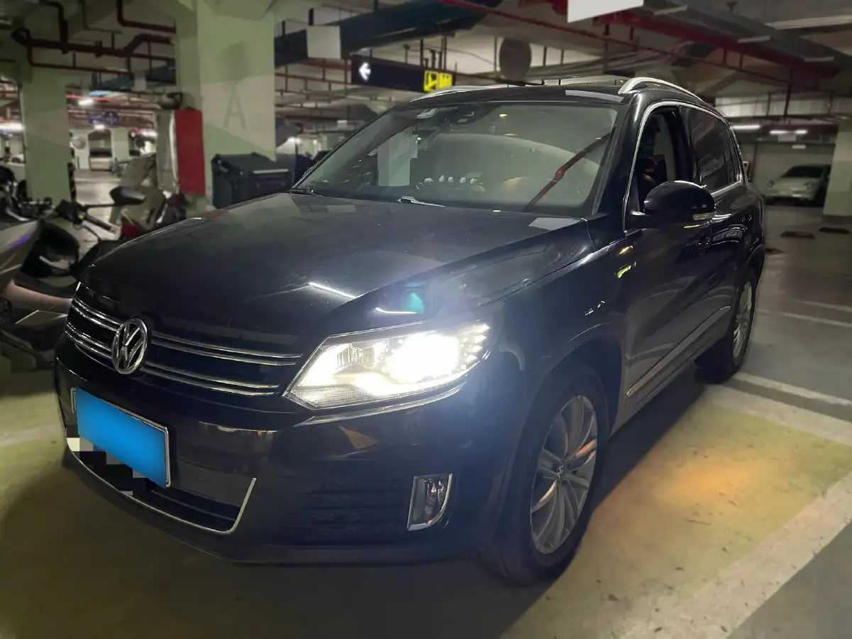 2013 Volkswagen Tiguan 2.0T 200HP L4 6AT