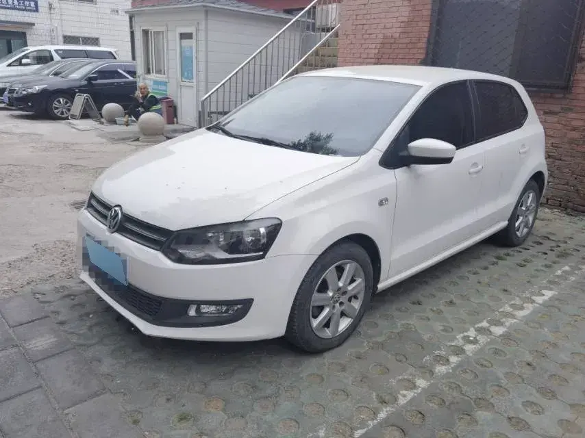 2013 Volkswagen Polo 1.4L 86HP L4 5MT