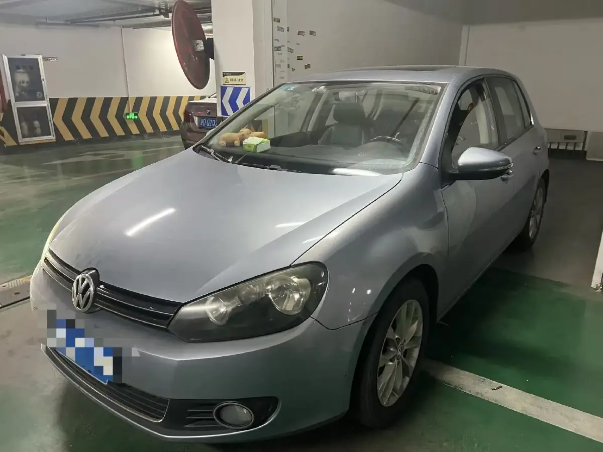 2012 Volkswagen Golf 1.6L 105HP L4 6AT