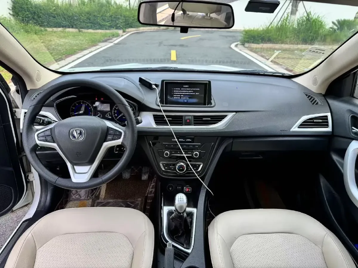 2015 ChangAn Alsvin V7 1.6L 124HP L4 5MT,autocango,china used car exporter,china ev exporter,chinese used car exporter,chinese used ev exporter