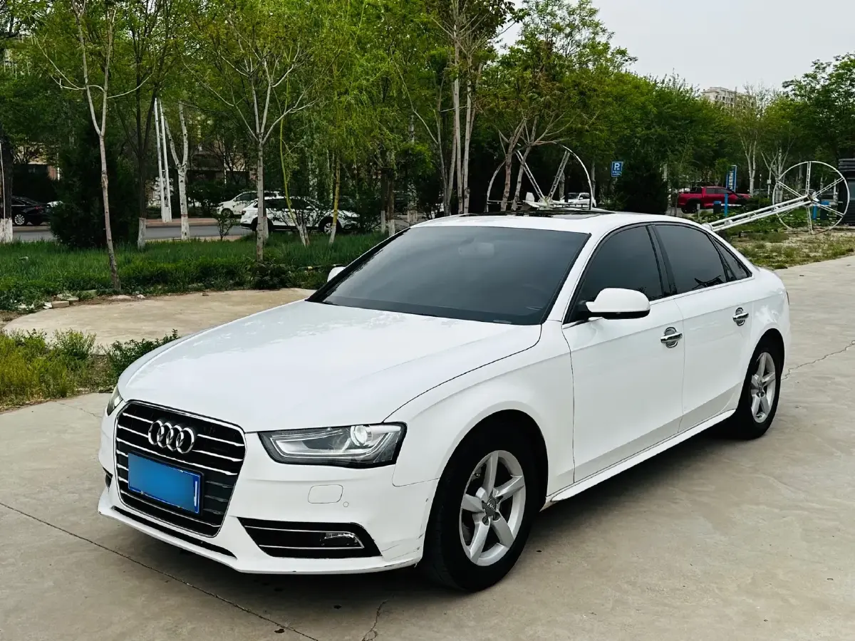 2013 Audi A4L 2.0T 180HP L4 CVT