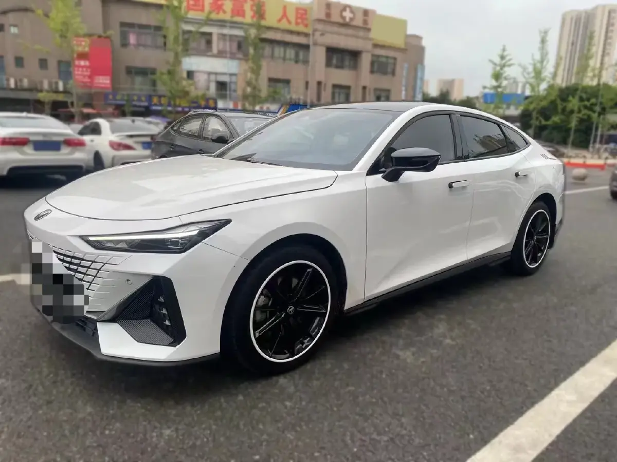 2023 ChangAn UNI-V iDD 1.5T 170HP L4 6TCT PHEV 18.4KWH