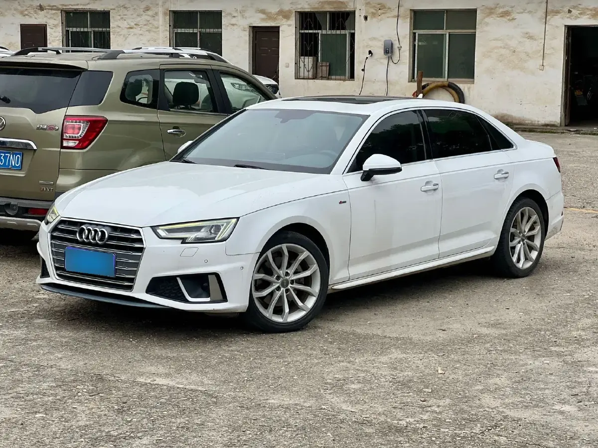 2018 Audi A4L 2.0T 190HP L4 7DCT
