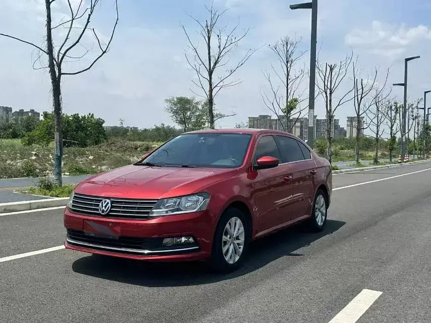 2015 Volkswagen Lavida 1.6L 110HP L4 6AT