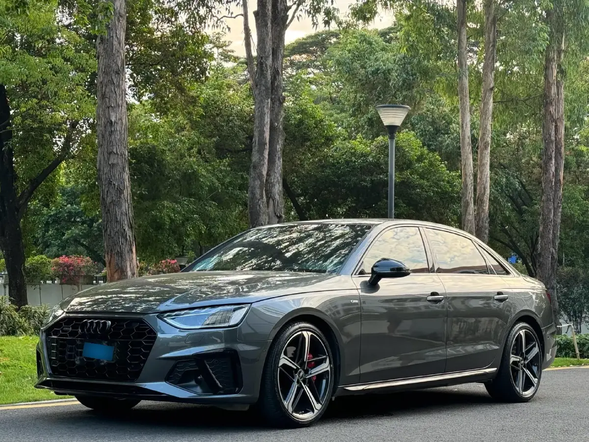 2022 Audi A4L 2.0T 252HP L4 7DCT