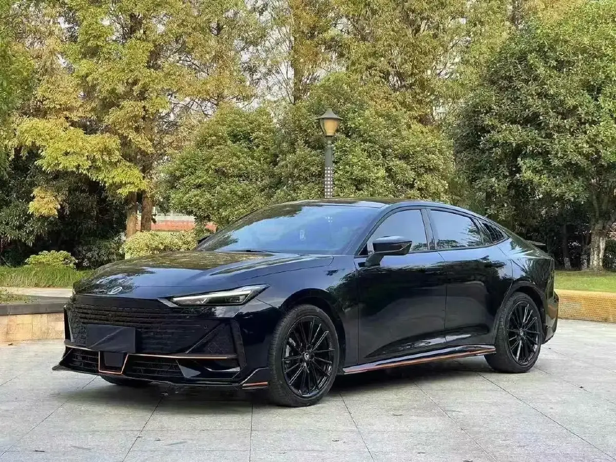 2022 ChangAn UNI-V 1.5T 188HP L4 7DCT