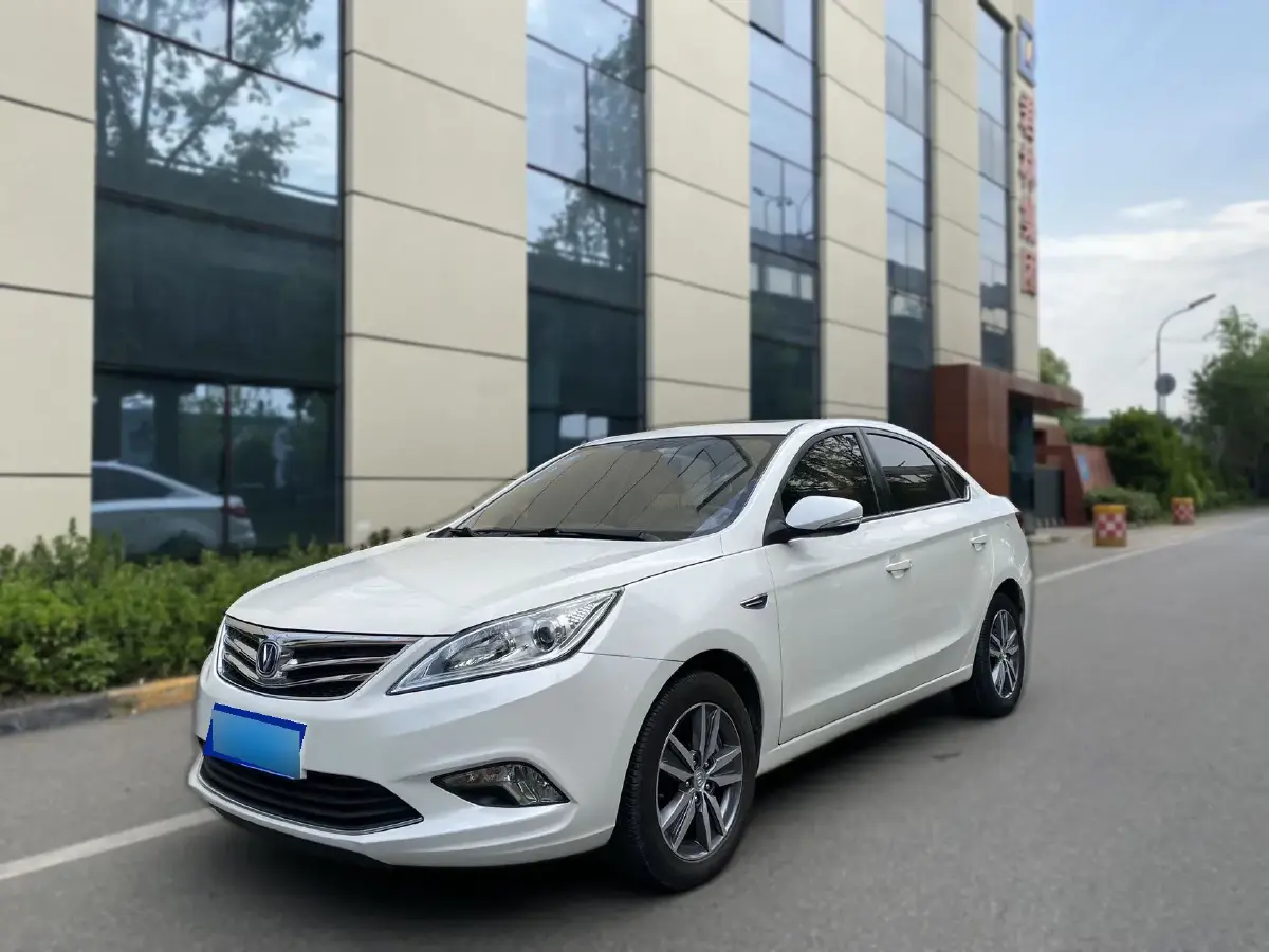 2015 ChangAn Eado 1.6L 125HP L4 5MT