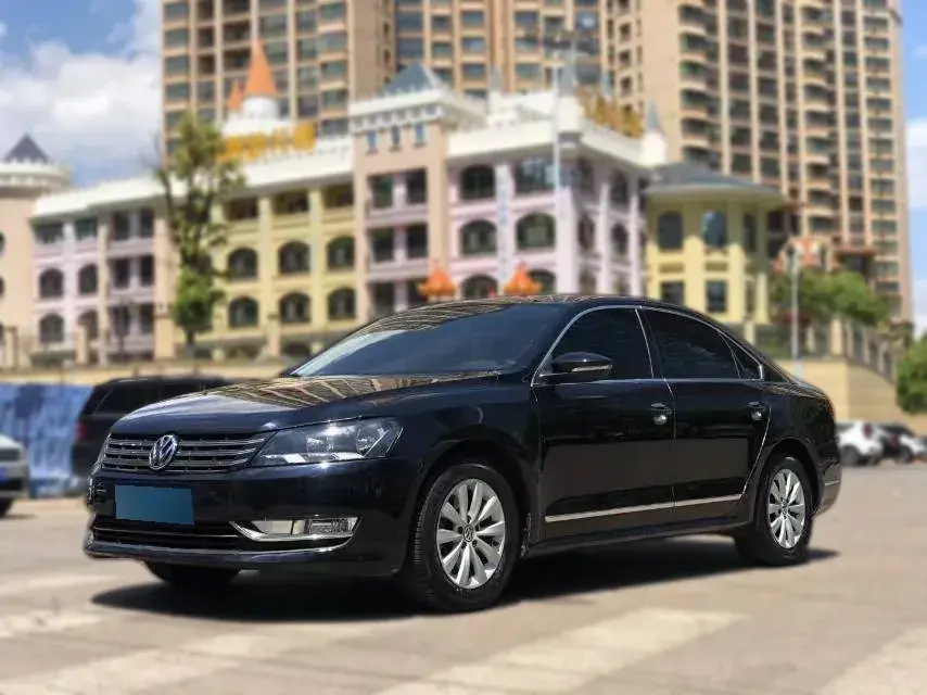 2014 Volkswagen Passat 1.8T 160HP L4 7DCT