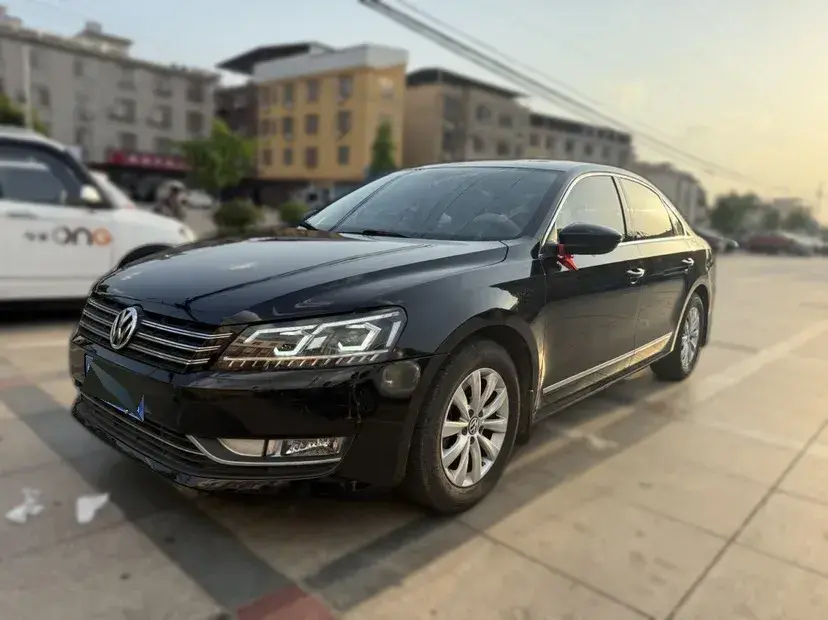 2013 Volkswagen Passat 1.8T 160HP L4 7DCT