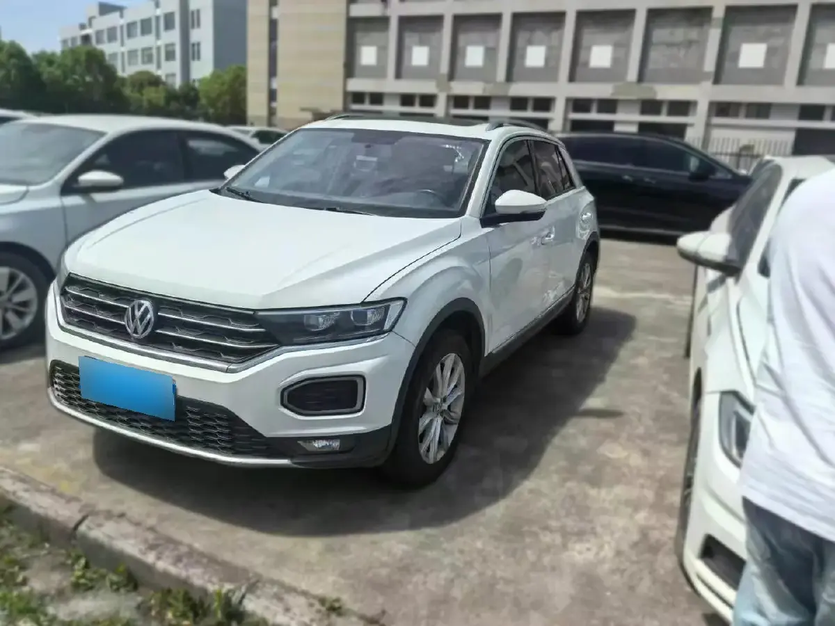 2020 Volkswagen T-Roc 1.4T 150HP L4 7DCT
