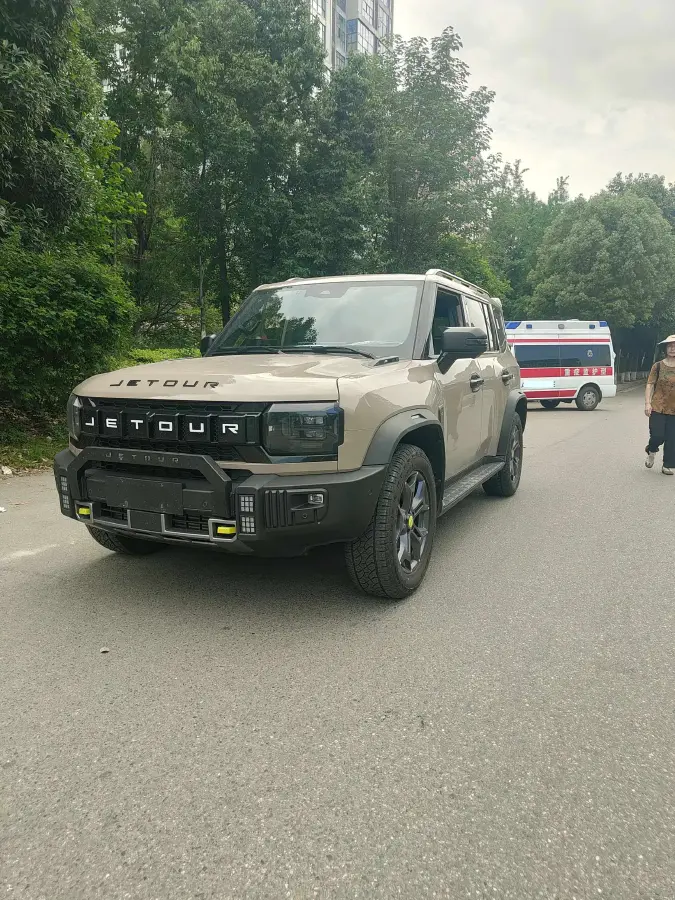 2023 Jetour Traveller 2.0T 254HP L4 7DCT