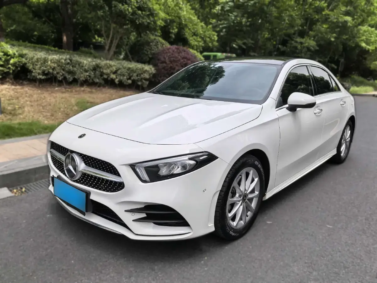2021 Mercedes-Benz A Class 1.3T 163HP L4 7DCT