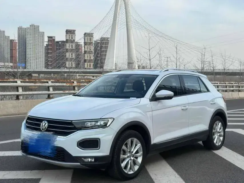2021 Volkswagen T-Roc 1.4T 150HP L4 7DCT