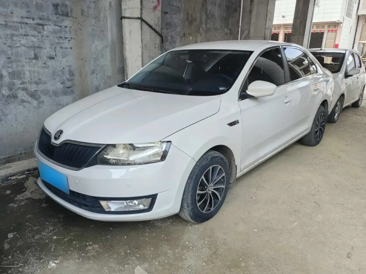 2016 Skoda Rapid 1.6L 110HP L4 6AT