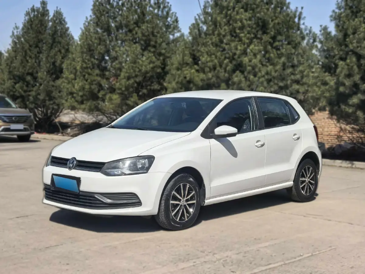 2016 Volkswagen Polo 1.4L 90HP L4 6AT