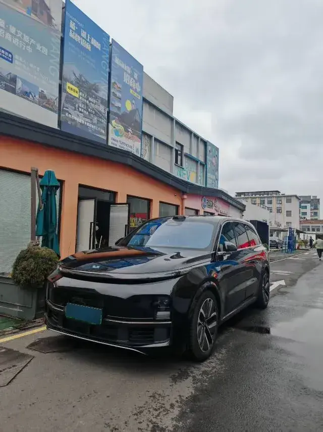 2022 Li L9 Range Extended 154HP REEV 42.6KWH