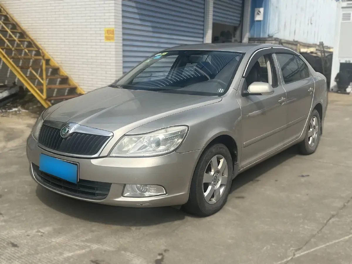 2012 Skoda Octavia 1.6L 105HP L4 5MT