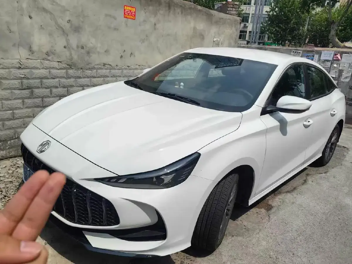 2025 MG 5 1.5L 129HP L4 CVT