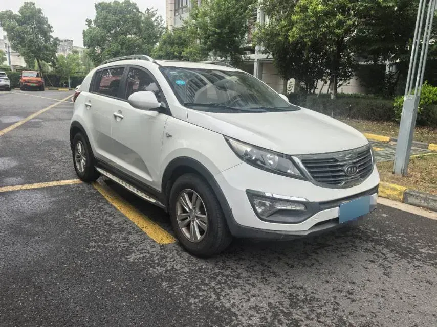 2014 Kia Sportage R 2.0L 165HP L4 6MT,autocango,china used car exporter,china ev exporter,chinese used car exporter,chinese used ev exporter