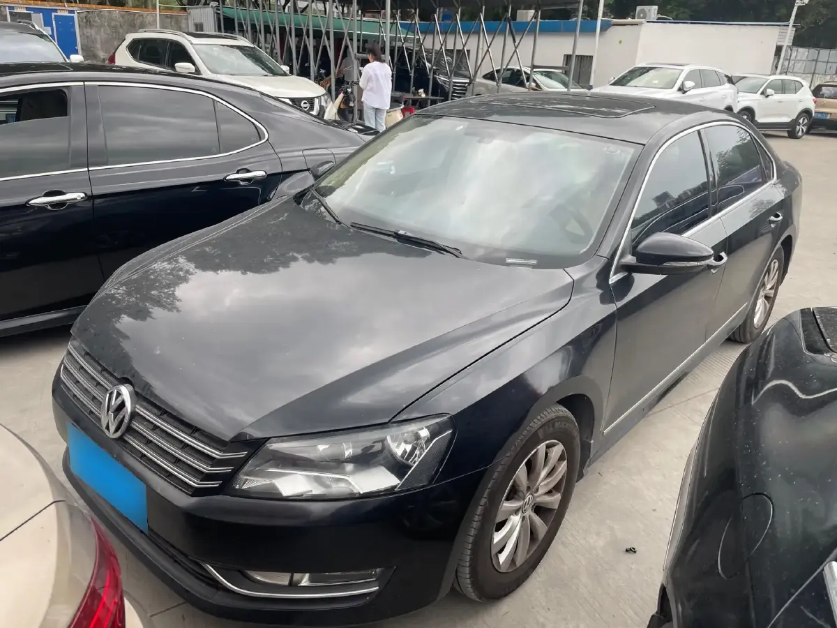 2014 Volkswagen Passat 1.8T 160HP L4 7DCT