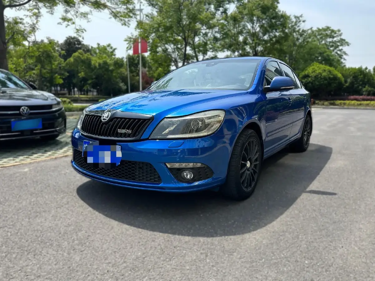 2010 Skoda Octavia 2.0T 200HP L4 6DCT