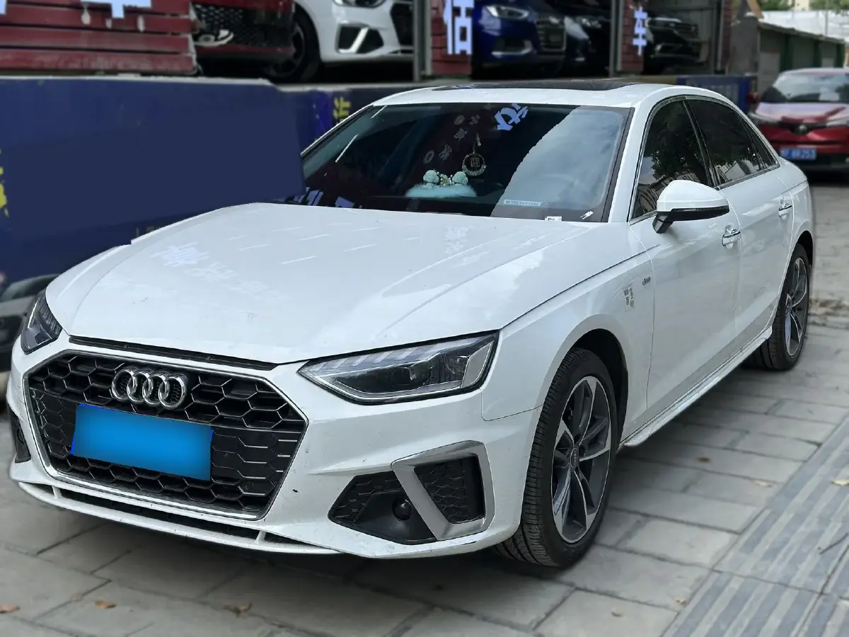 2023 Audi A4L 2.0T 190HP L4 7DCT