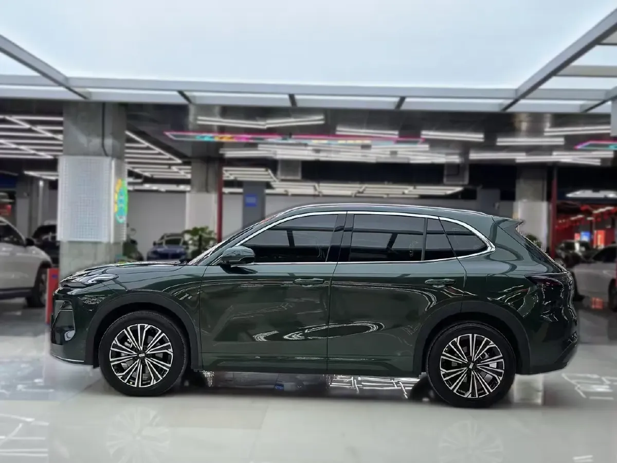 2025 Geely Galaxy Starship 7 EM-i 1.5L 112HP L4 1DHT PHEV 19.09KWH,autocango,china used car exporter,china ev exporter,chinese used car exporter,chinese used ev exporter