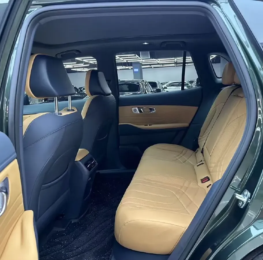 2025 Geely Galaxy Starship 7 EM-i 1.5L 112HP L4 1DHT PHEV 19.09KWH,autocango,china used car exporter,china ev exporter,chinese used car exporter,chinese used ev exporter