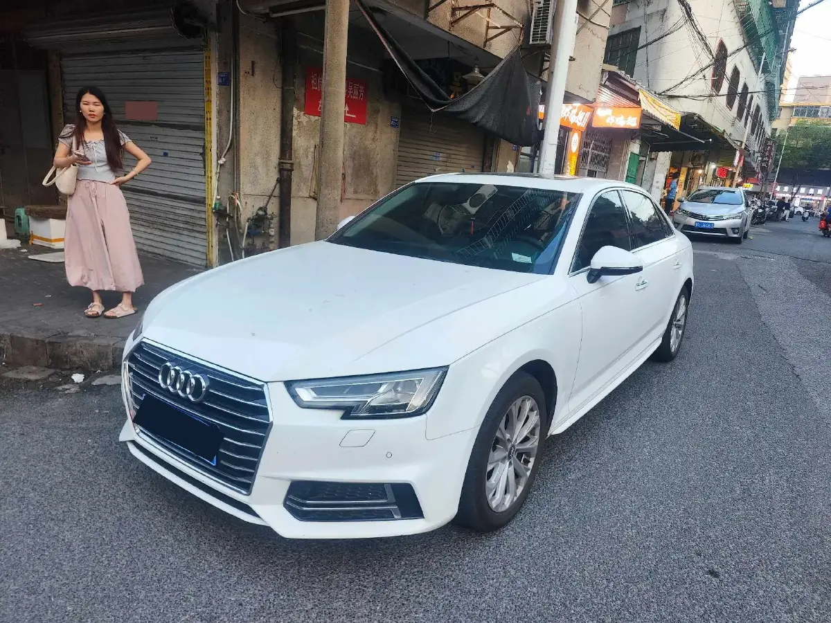 2019 Audi A4L 2.0T 190HP L4 7DCT