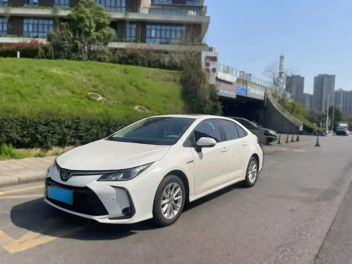 2021 Toyota Corolla 1.8L 98HP L4 E-CVT Hybrid