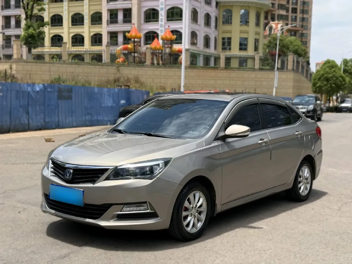 2016 ChangAn Alsvin V7 1.6L 124HP L4 4AT,autocango,china used car exporter,china ev exporter,chinese used car exporter,chinese used ev exporter