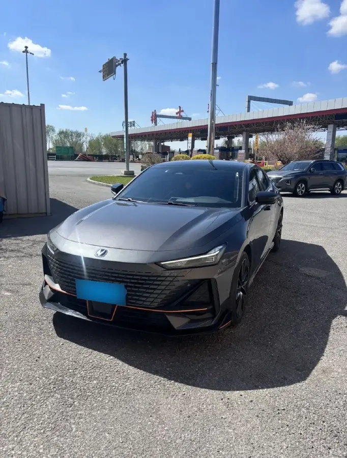 2022 ChangAn UNI-V 1.5T 188HP L4 7DCT