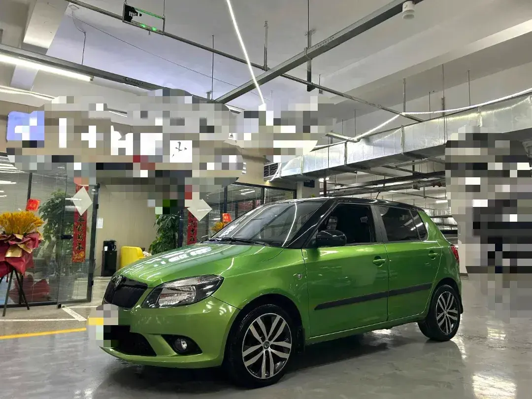 2012 Skoda Fabia 1.6L 105HP L4 5MT