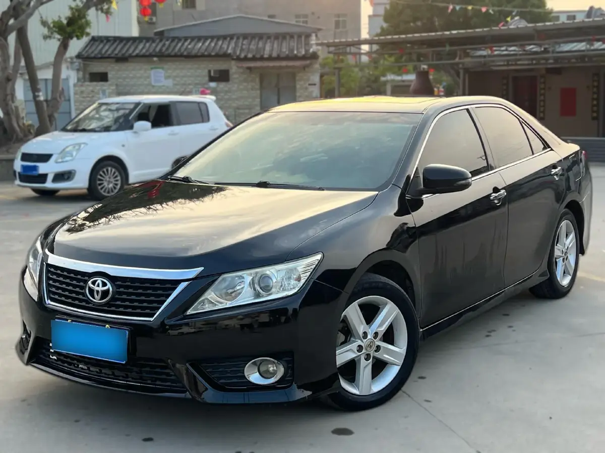 2012 Toyota Camry 2.0L 150HP L4 4AT
