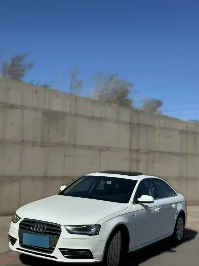 2013 Audi A4L 2.0T 211HP L4 7DCT