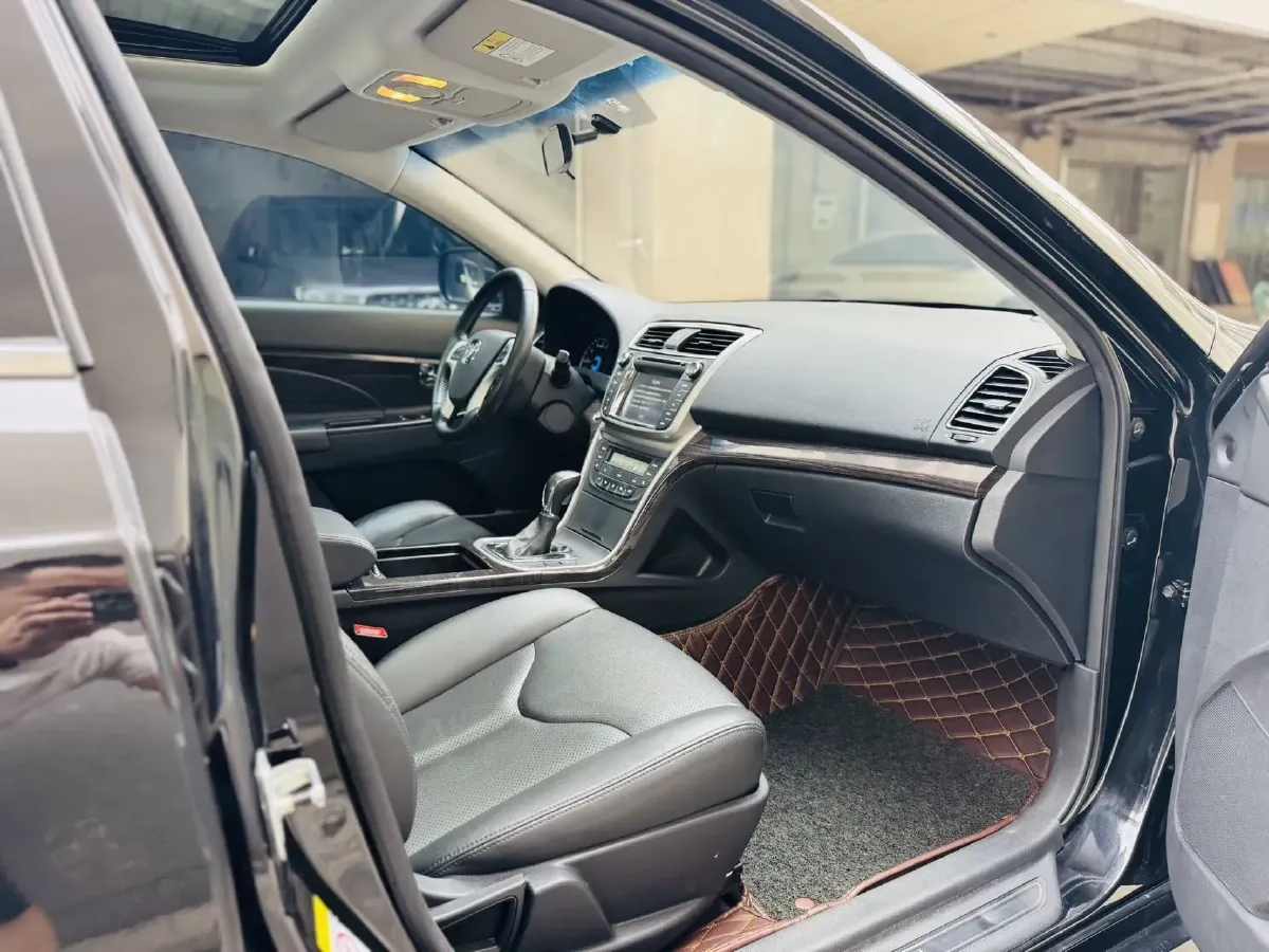 2016 ChangAn Raeton 1.8T 177HP L4 6AT,autocango,china used car exporter,china ev exporter,chinese used car exporter,chinese used ev exporter