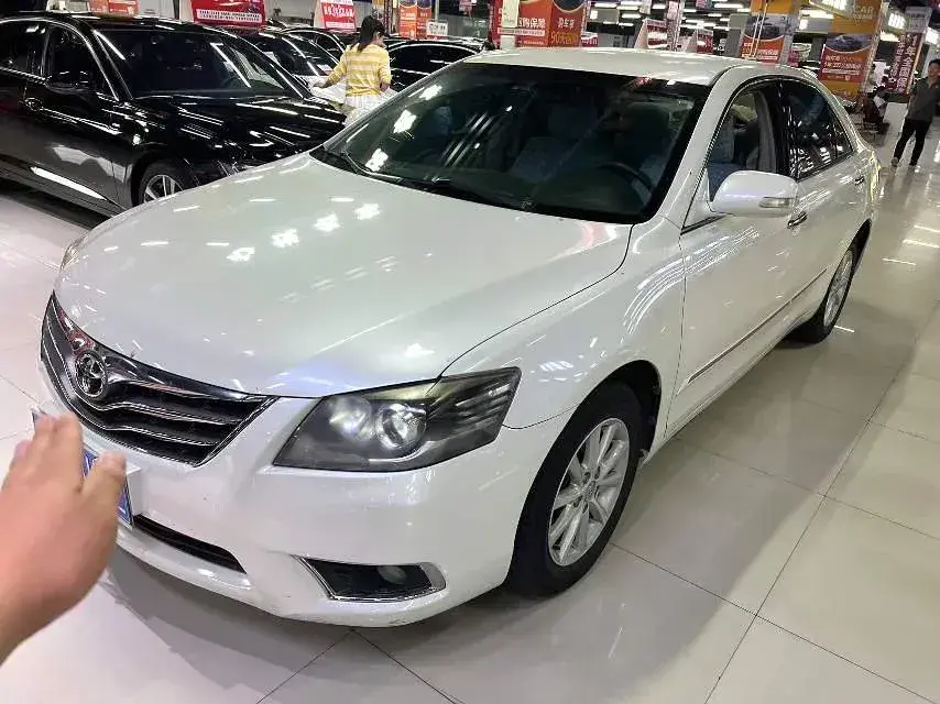 2013 Toyota Camry 2.0L 148HP L4 4AT