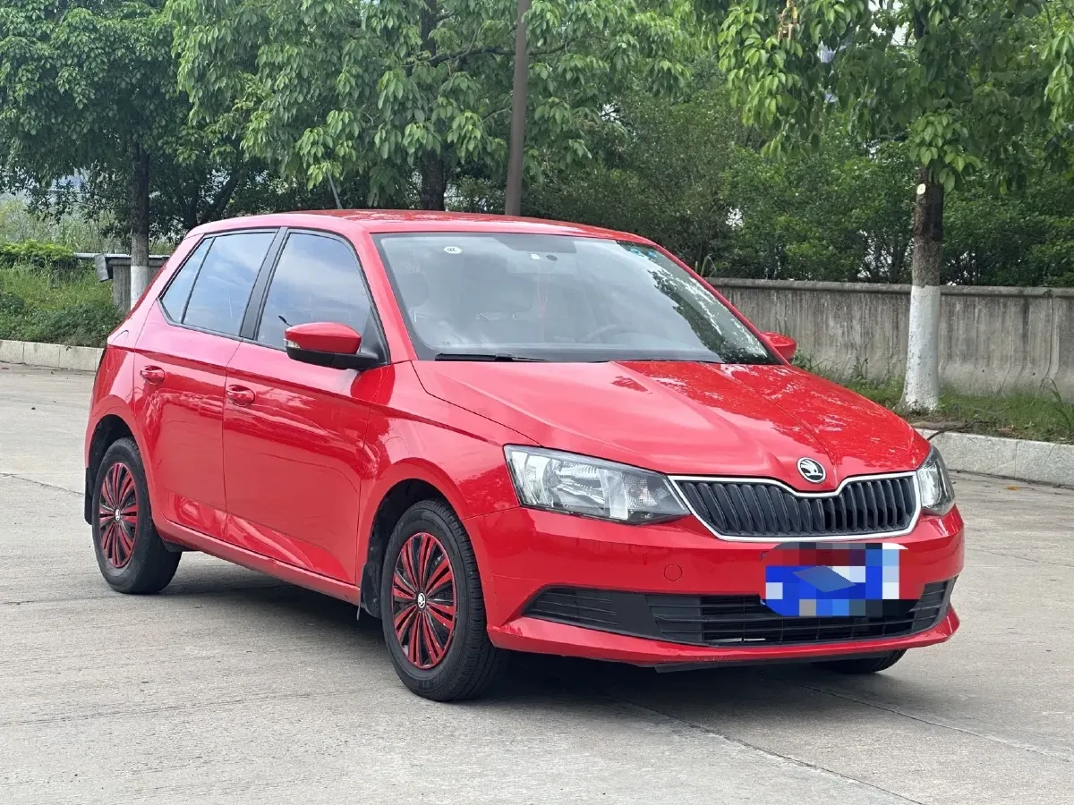 2015 Skoda Fabia 1.4L 90HP L4 6AT,autocango,china used car exporter,china ev exporter,chinese used car exporter,chinese used ev exporter
