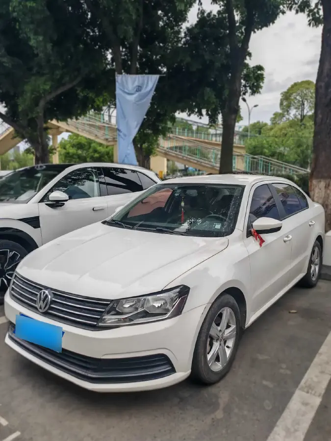 2017 Volkswagen Lavida 1.6L 110HP L4 6AT