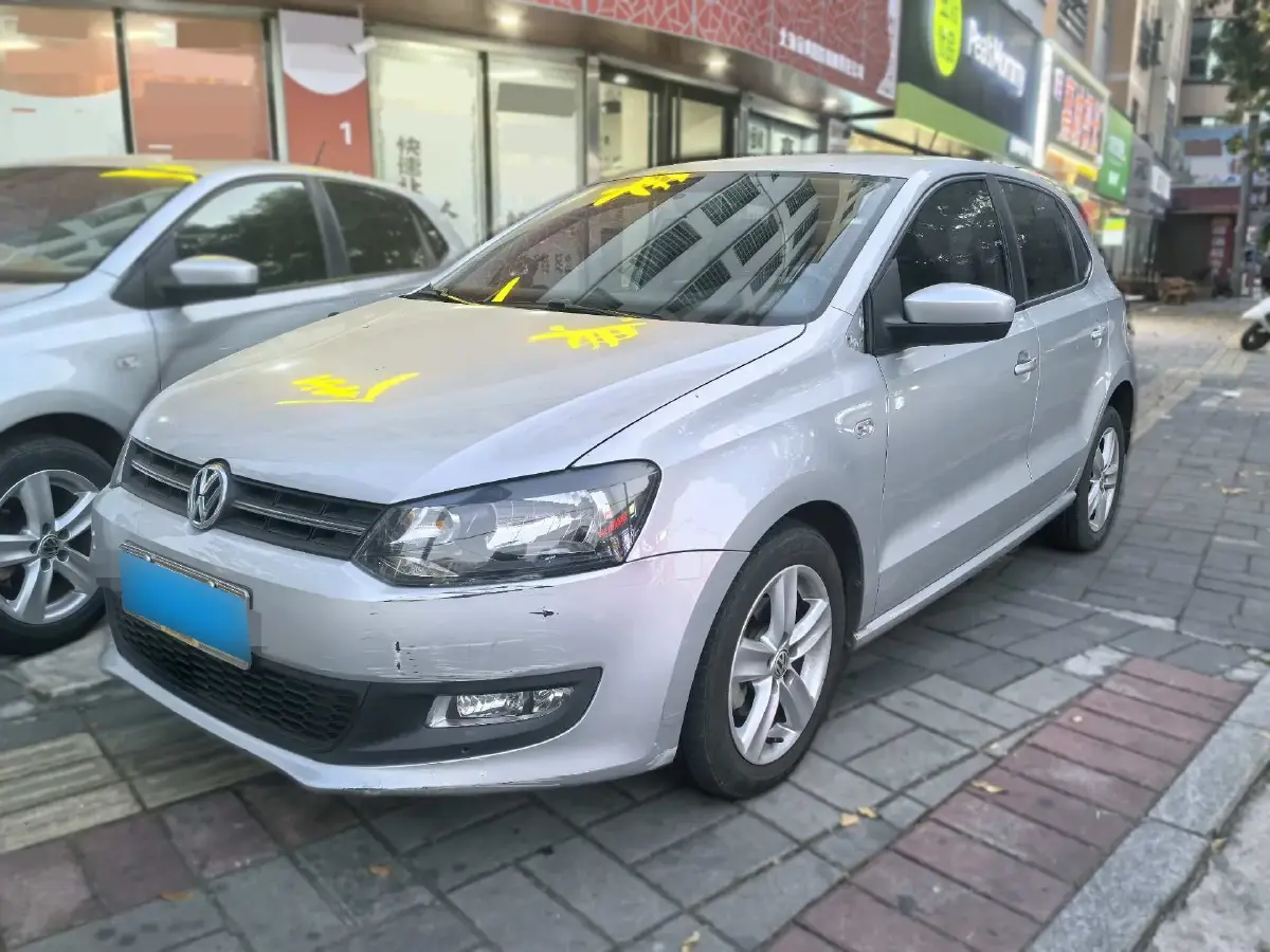 2011 Volkswagen Polo 1.4L 86HP L4 6AT
