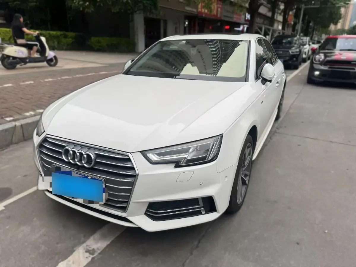 2018 Audi A4L 2.0T 190HP L4 7DCT