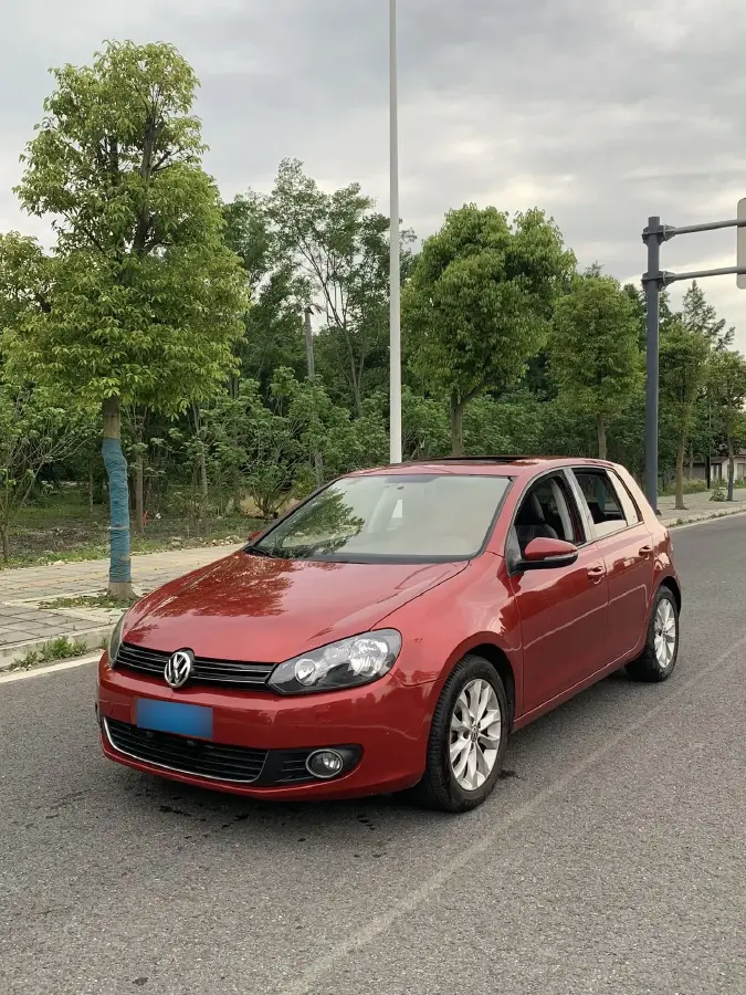 2012 Volkswagen Golf 1.4T 131HP L4 5MT