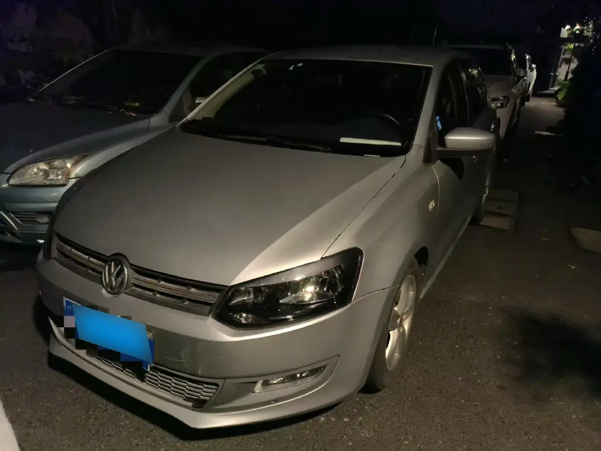 2013 Volkswagen Polo 1.4L 86HP L4 5MT