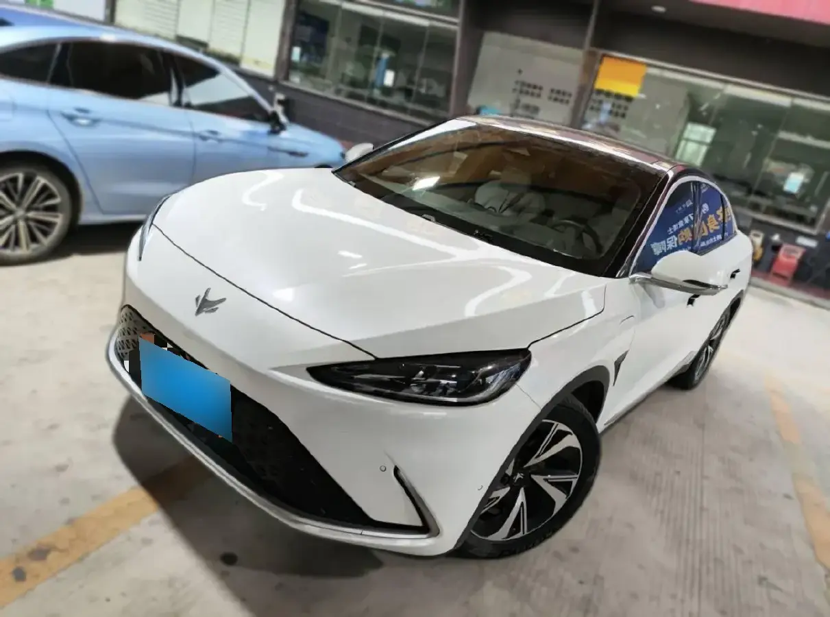 2021 ARCFOX αS BEV 93.6KWH